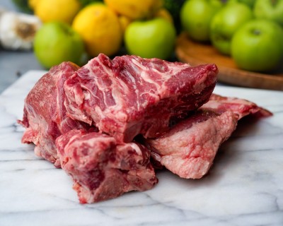 Свинина на кости охлаждённая 1 кг - купить в Кайраково